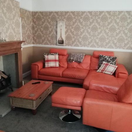 شقة Carvetii - Halite House - 3 Bed House Sleeps Up To 5 People Tillicoultry المظهر الخارجي الصورة