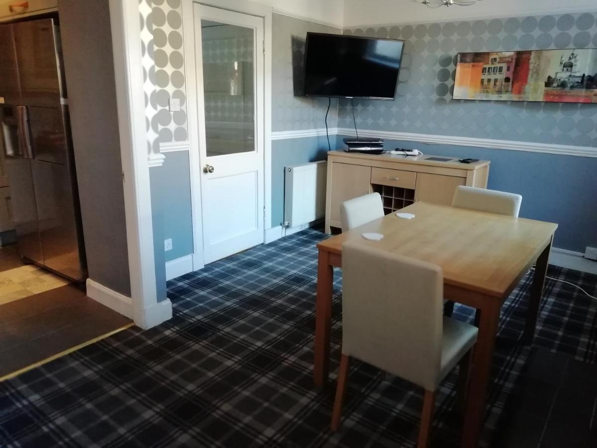 شقة Carvetii - Halite House - 3 Bed House Sleeps Up To 5 People Tillicoultry المظهر الخارجي الصورة